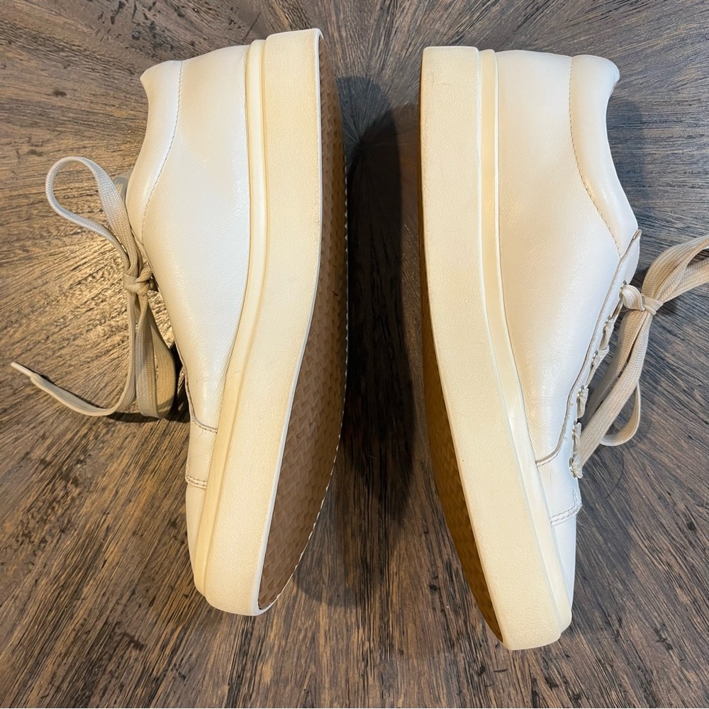 Vaneli Women’s Yavin White Nappa Casual Sneakers. Size 8.5. - Picture 5 of 10